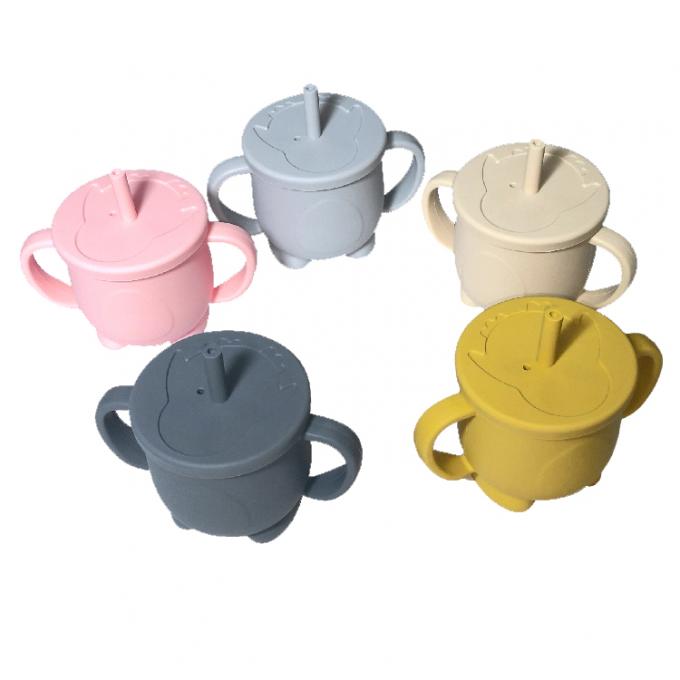 2021년 새로운 설계는 밀짚과 손잡이와 식수 실리콘 sippy 컵을 훈련시키는 재사용할 수 있는 아이들 유아 아기를 도매합니다