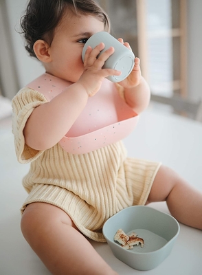 OEM ODM Available BPA Free Silicone Baby Napkin Safe In Sterilizer Bacteria Resistant