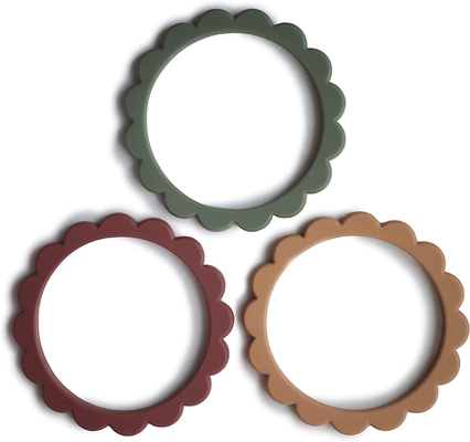 Soft Forming in One Flexible Silicone Flower Teether Bracelet for New Born